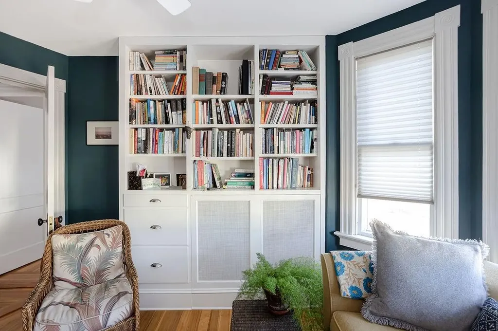 27 Hall Avenue Newport RI 02840