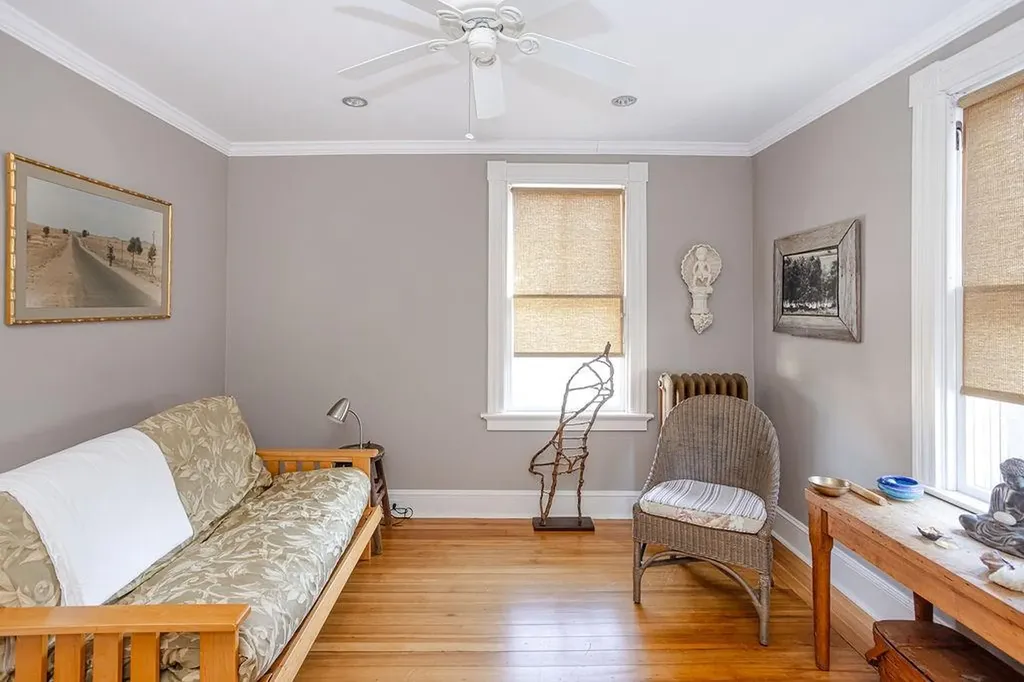 27 Hall Avenue Newport RI 02840