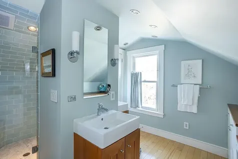 27 Hall Avenue Newport RI 02840