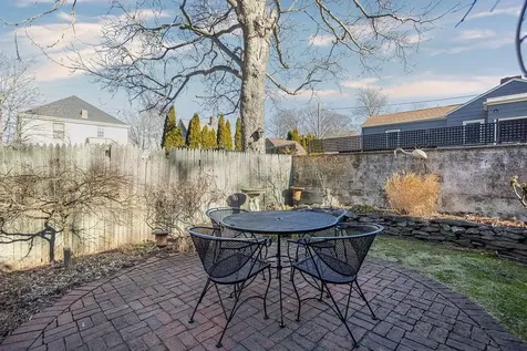 27 Hall Avenue Newport RI 02840