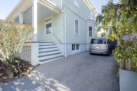 27 Hall Avenue Newport RI 02840