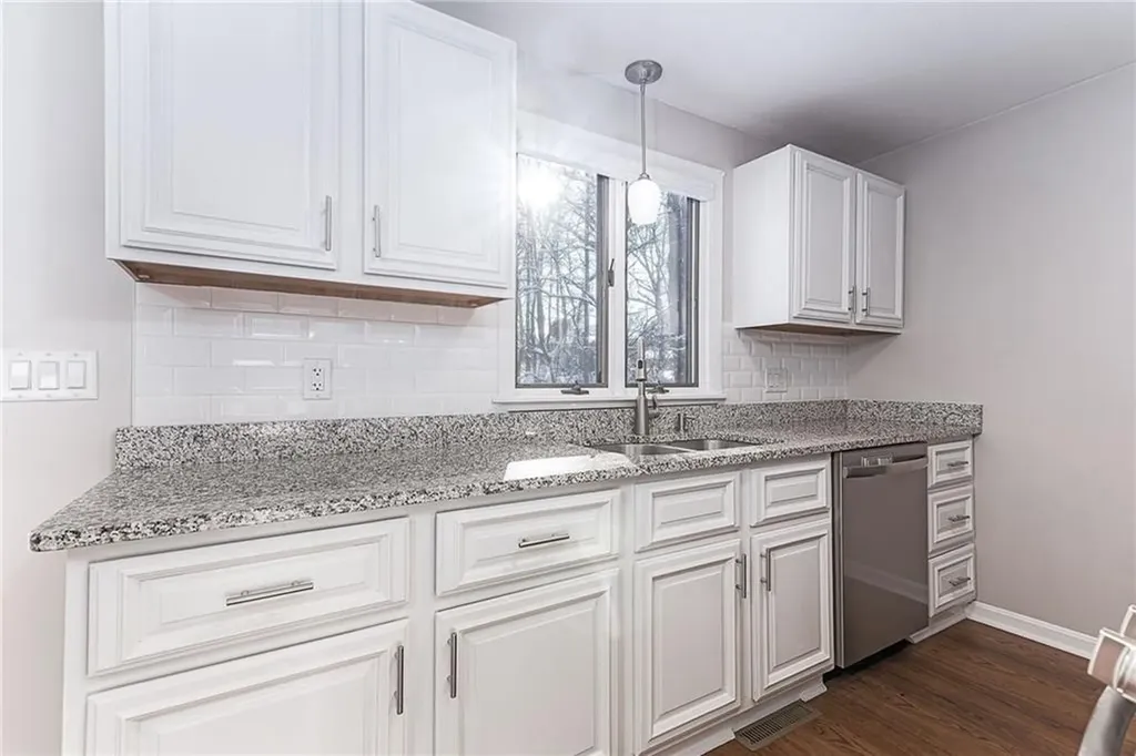 52 Kristee Circle West Warwick RI 02893