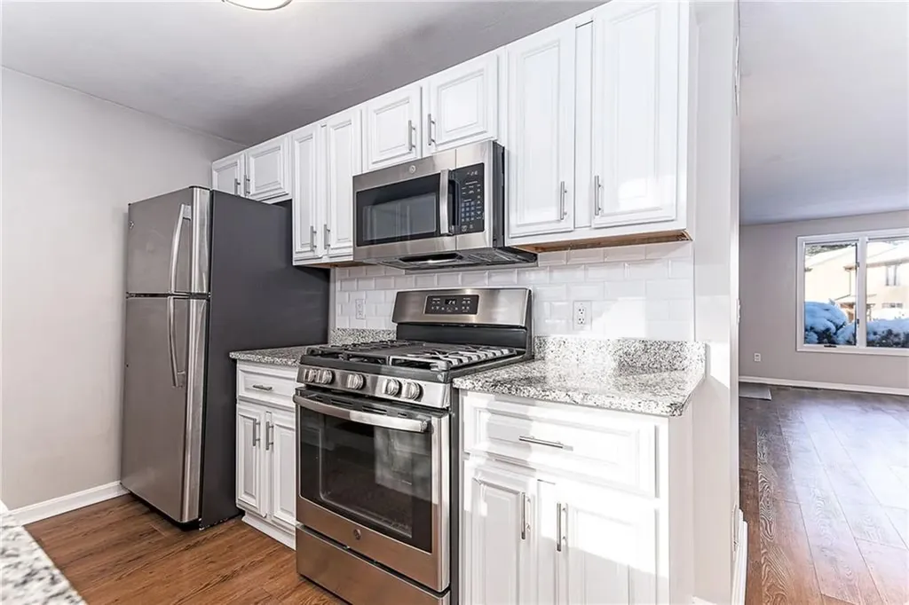 52 Kristee Circle West Warwick RI 02893