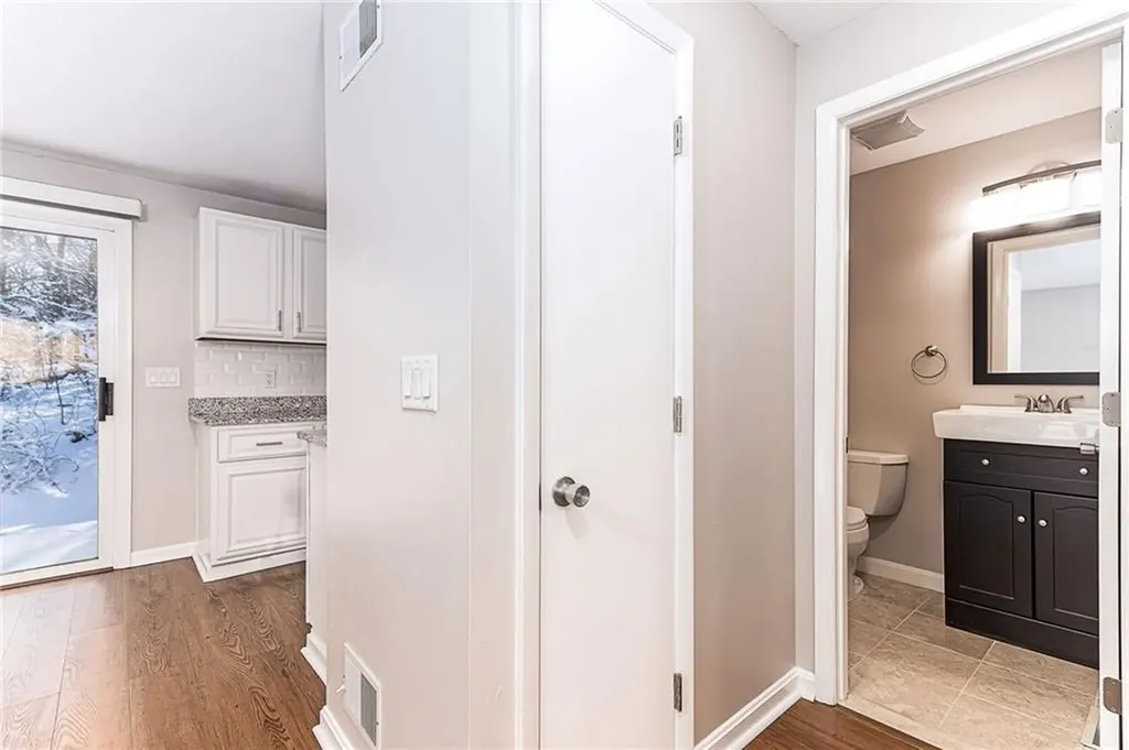 52 Kristee Circle West Warwick RI 02893