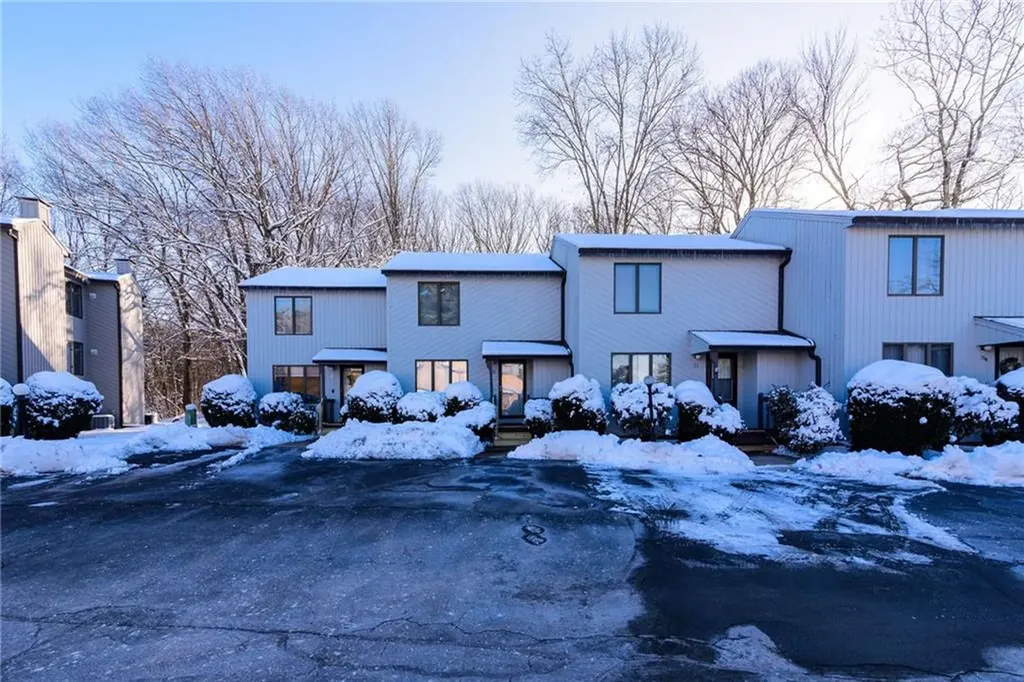 52 Kristee Circle West Warwick RI 02893