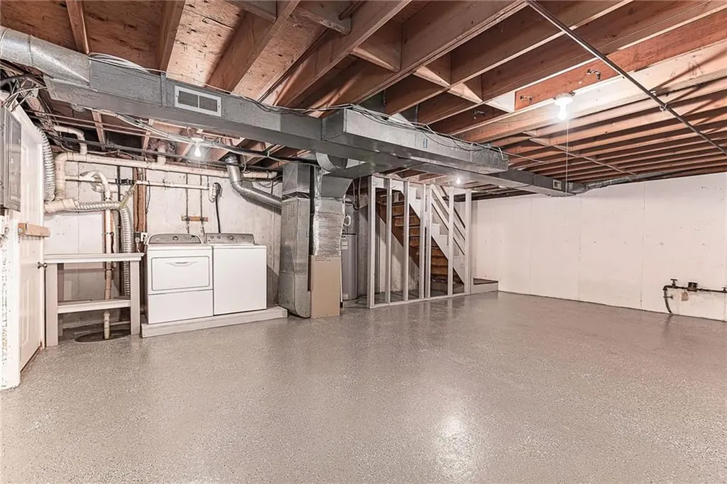 52 Kristee Circle West Warwick RI 02893