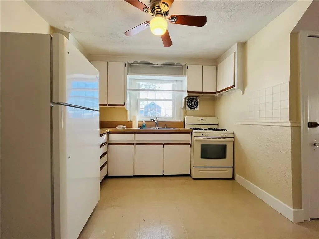 184 Vincent Avenue East Providence RI 02914