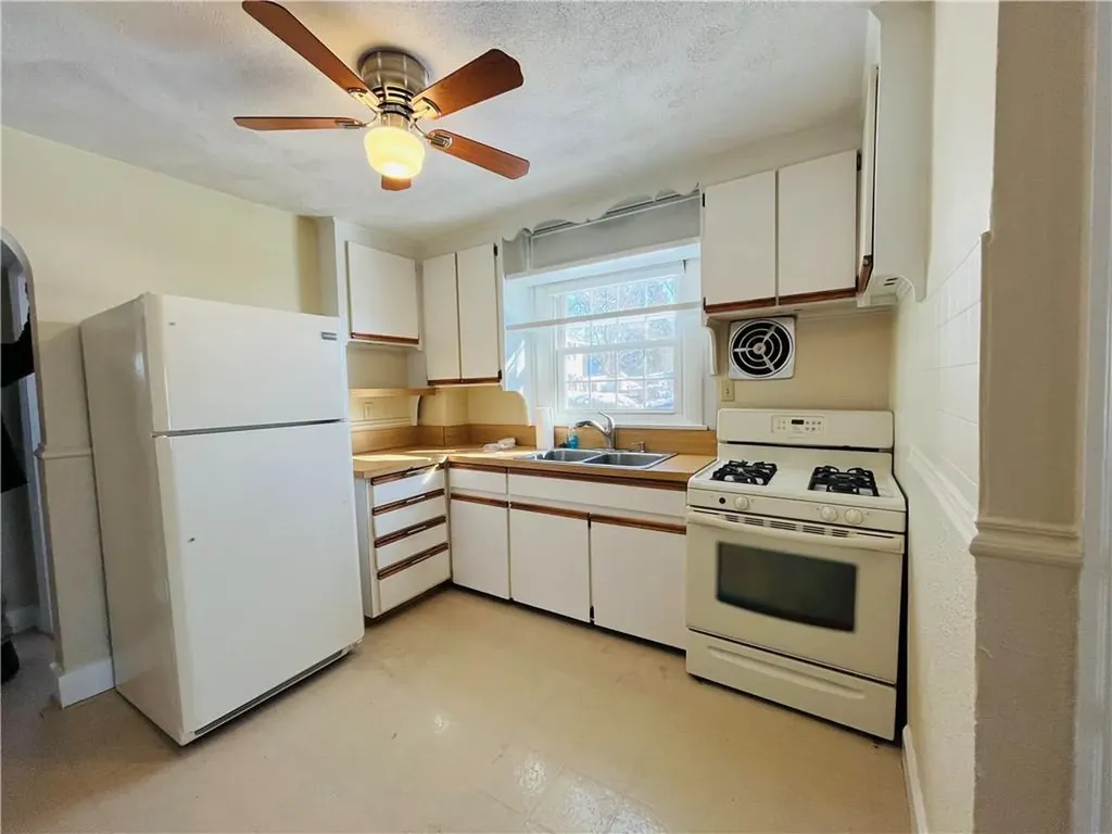 184 Vincent Avenue East Providence RI 02914