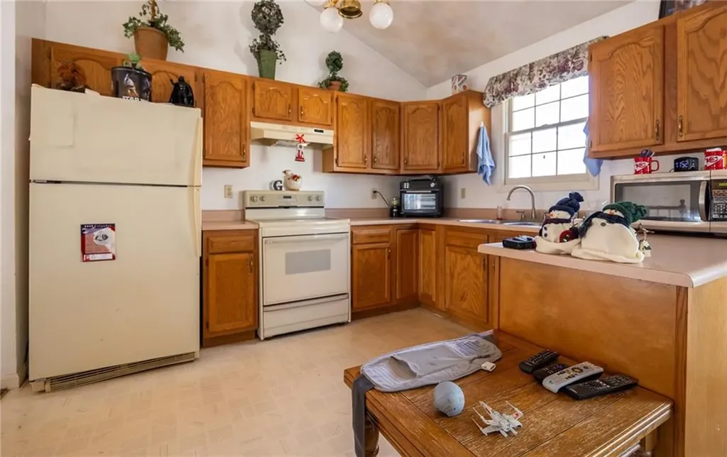 82 Belair Avenue Attleboro MA 02703