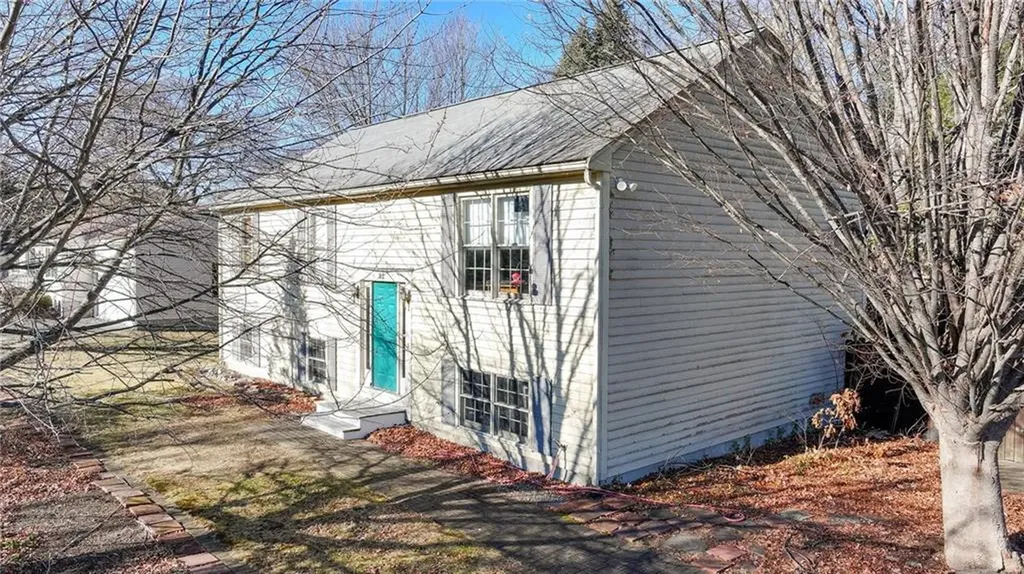 82 Belair Avenue Attleboro MA 02703