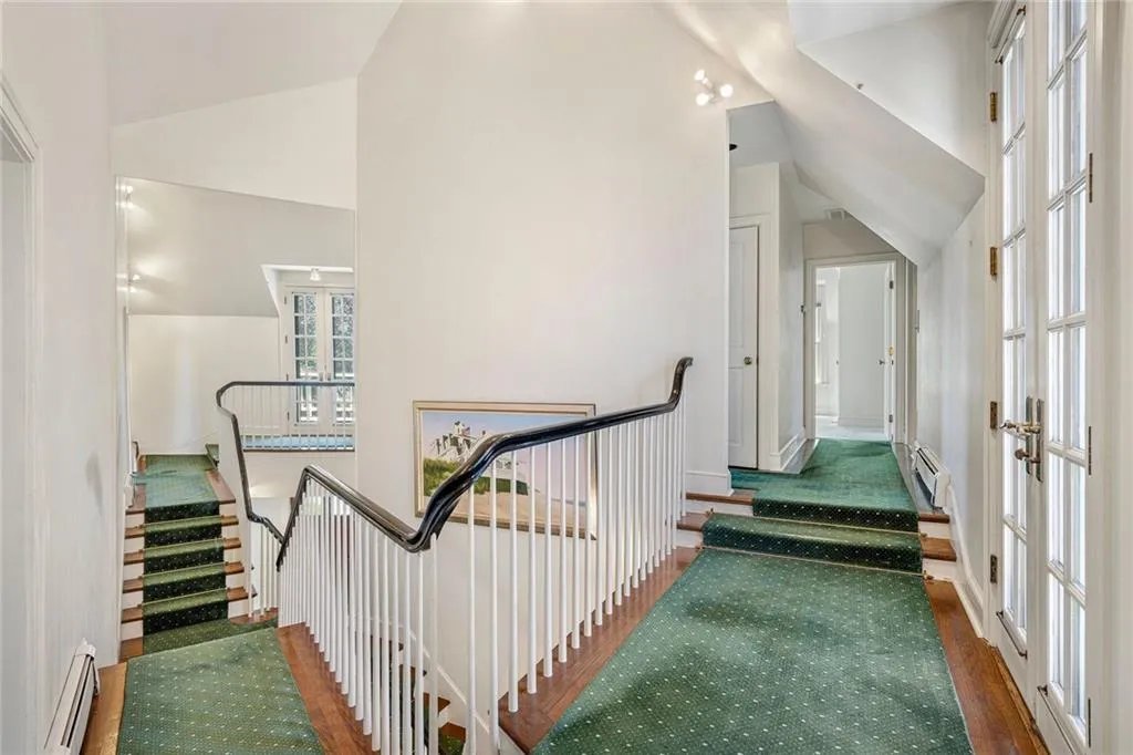 517 Tuckerman Avenue Middletown RI 02842