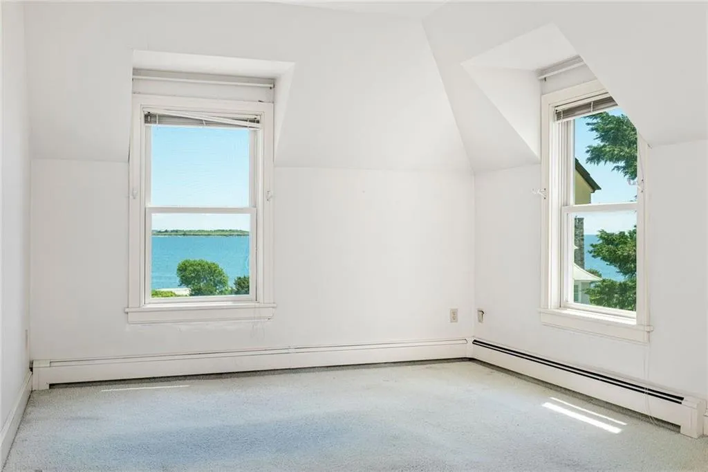 517 Tuckerman Avenue Middletown RI 02842
