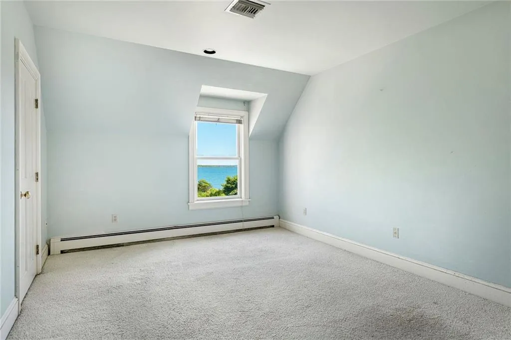 517 Tuckerman Avenue Middletown RI 02842