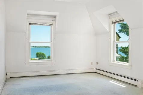 517 Tuckerman Avenue Middletown RI 02842