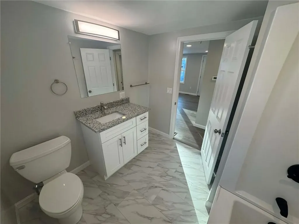 240 Brayton Road Tiverton RI 02878