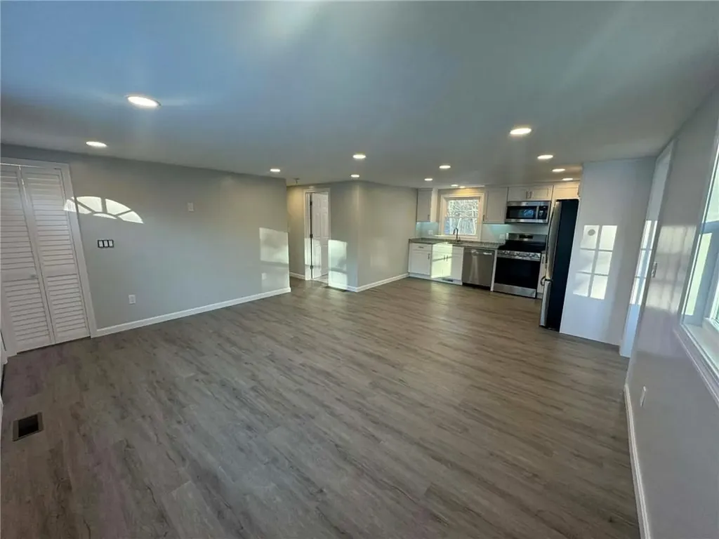 240 Brayton Road Tiverton RI 02878