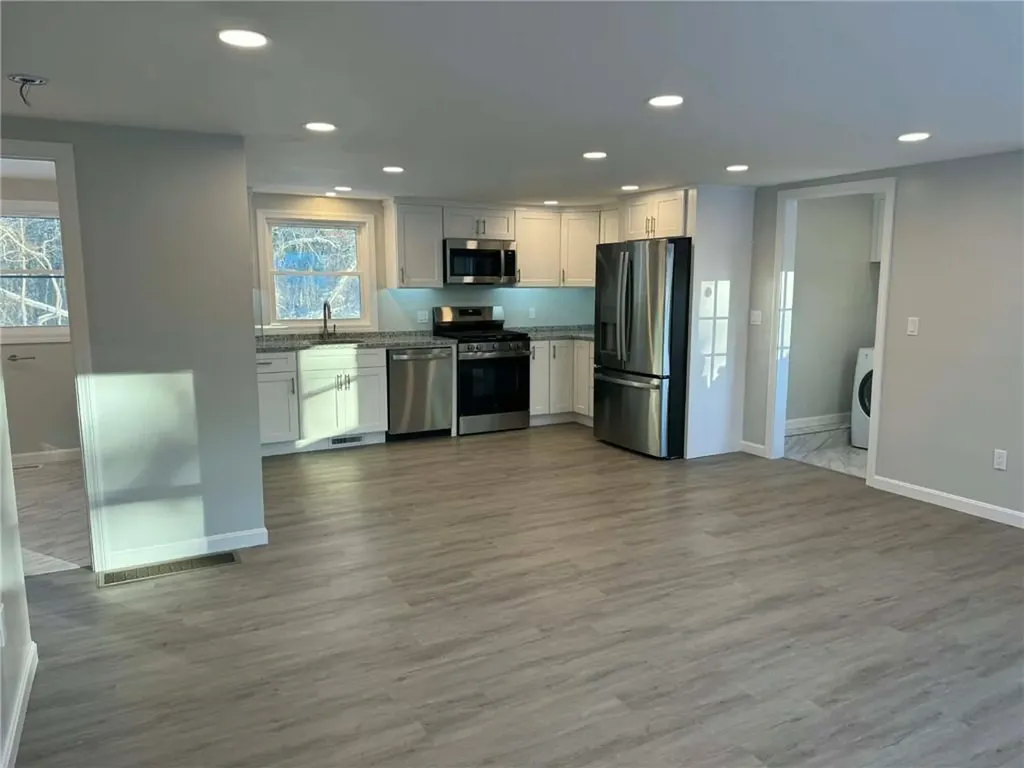 240 Brayton Road Tiverton RI 02878