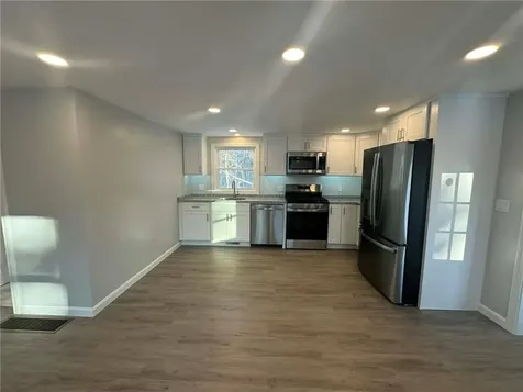 240 Brayton Road Tiverton RI 02878