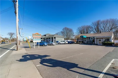 3357 East Main Road Portsmouth RI 02871