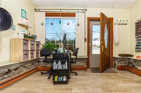 3357 East Main Road Portsmouth RI 02871