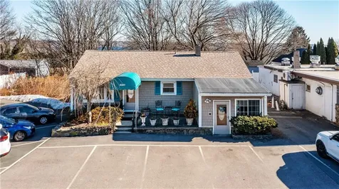 3357 East Main Road Portsmouth RI 02871