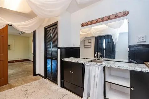 3357 East Main Road Portsmouth RI 02871