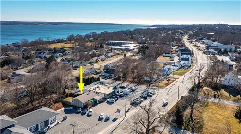 3357 East Main Road Portsmouth RI 02871