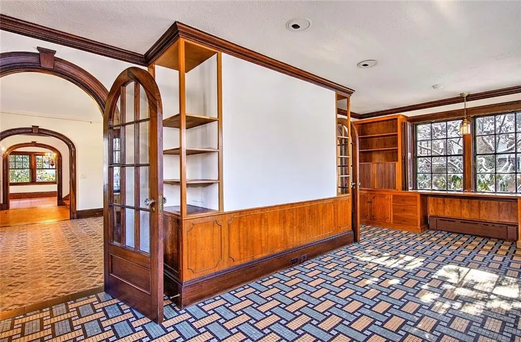 39 Harwich Road Providence RI 02906