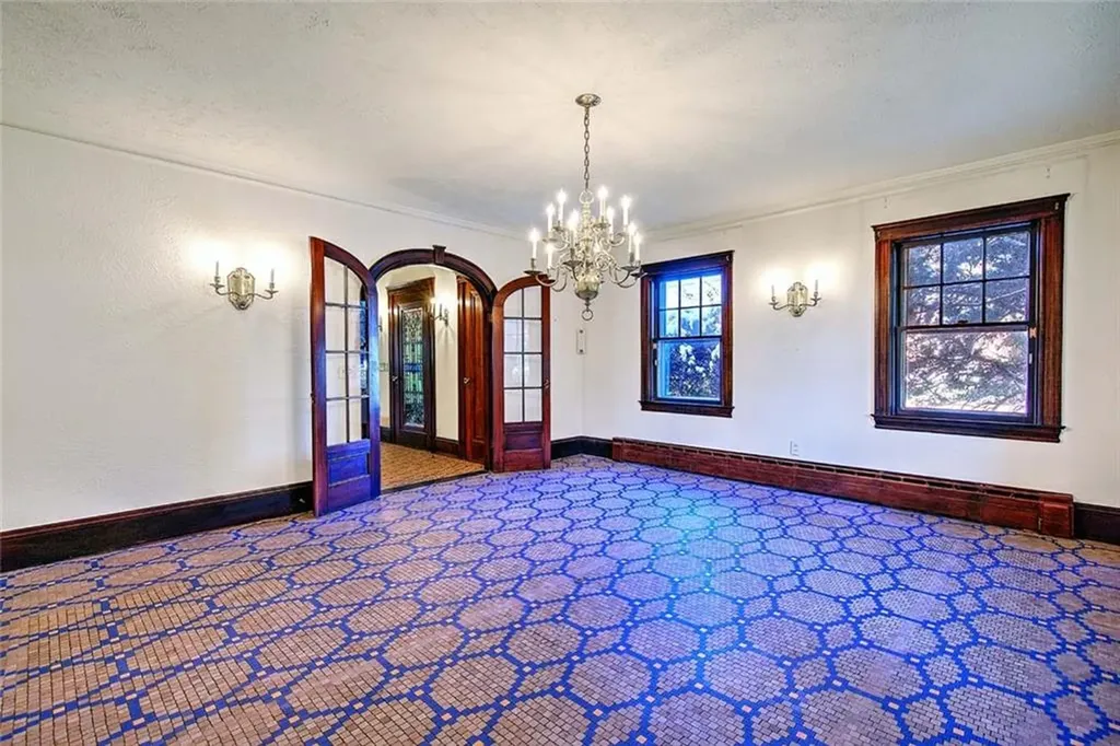 39 Harwich Road Providence RI 02906