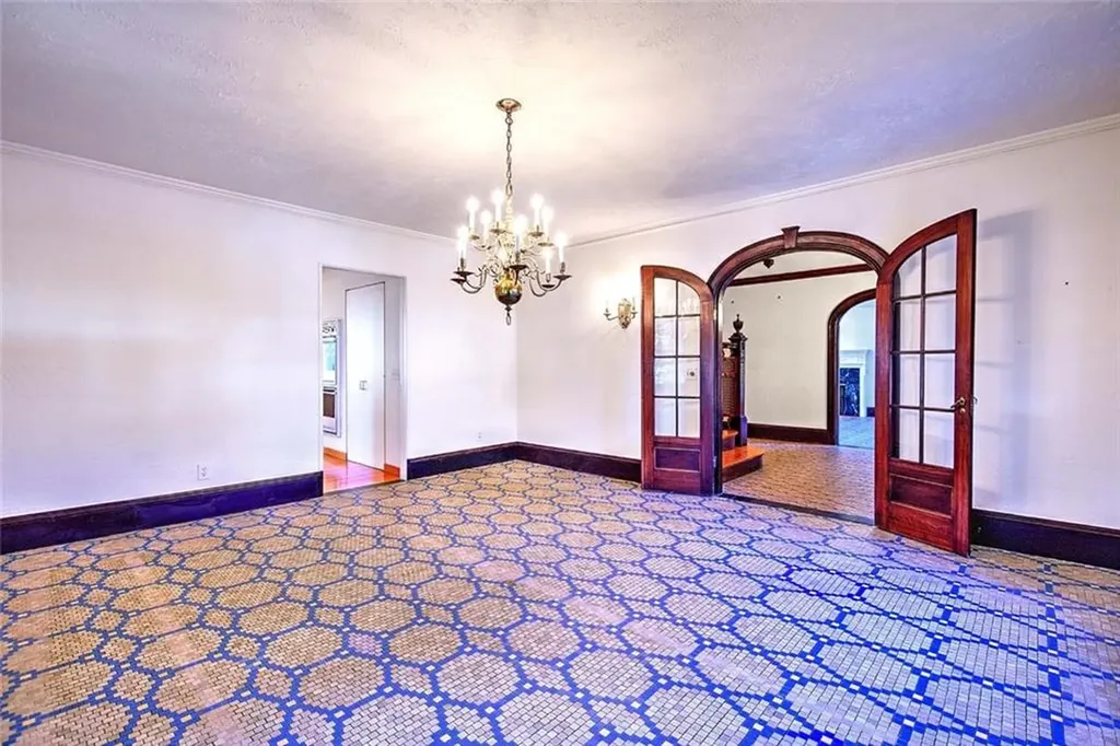 39 Harwich Road Providence RI 02906