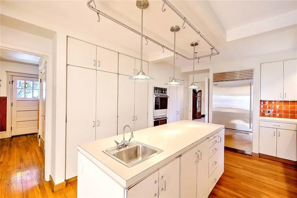 39 Harwich Road Providence RI 02906