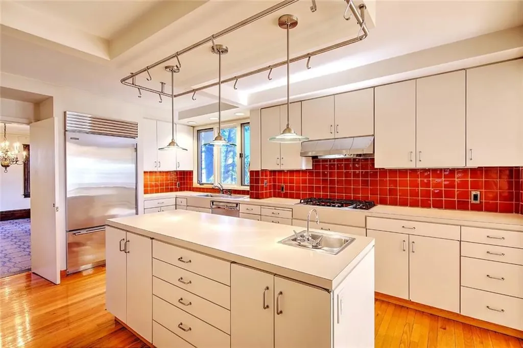 39 Harwich Road Providence RI 02906