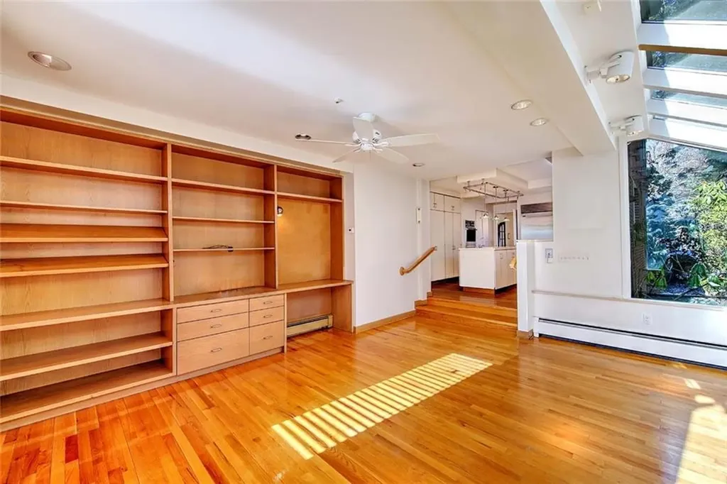 39 Harwich Road Providence RI 02906