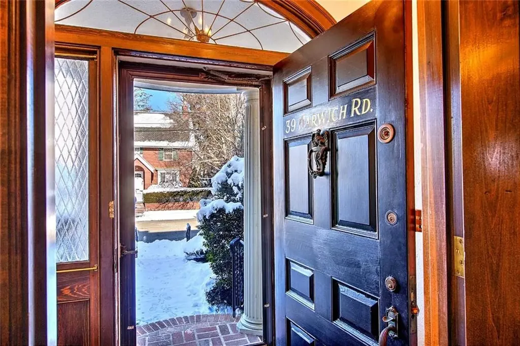 39 Harwich Road Providence RI 02906