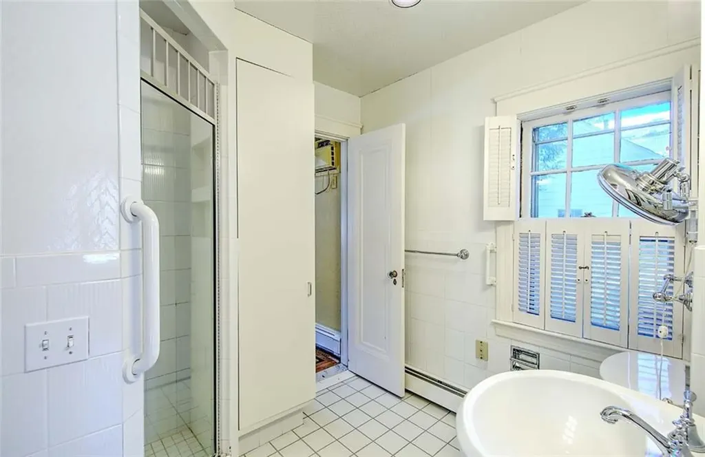 39 Harwich Road Providence RI 02906