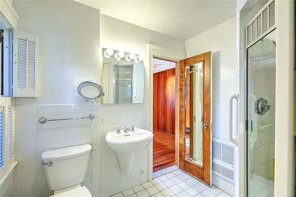 39 Harwich Road Providence RI 02906