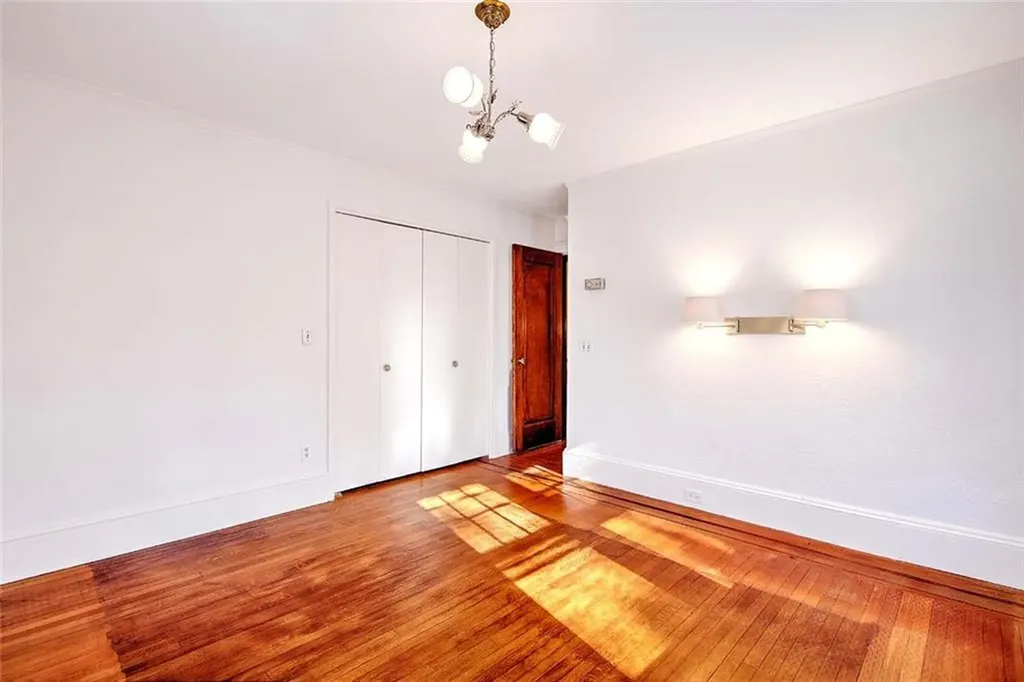 39 Harwich Road Providence RI 02906