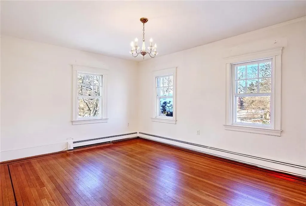 39 Harwich Road Providence RI 02906