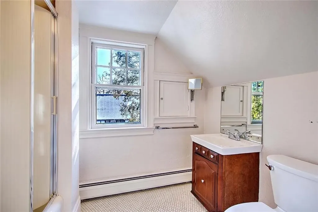 39 Harwich Road Providence RI 02906