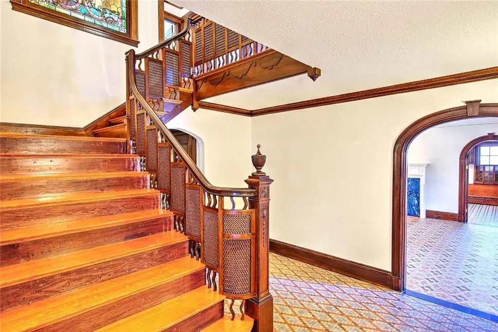 39 Harwich Road Providence RI 02906