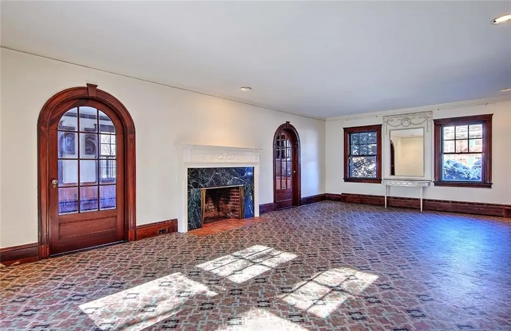 39 Harwich Road Providence RI 02906