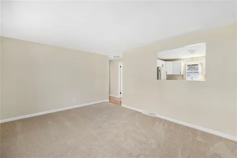 622 Dry Bridge Road North Kingstown RI 02852