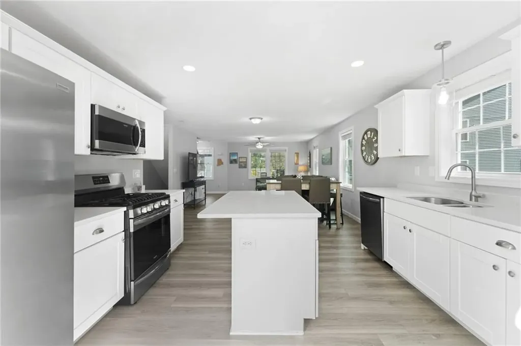 48 Stone Bridge Drive South Kingstown RI 02879