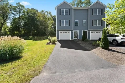 48 Stone Bridge Drive South Kingstown RI 02879