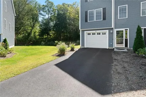48 Stone Bridge Drive South Kingstown RI 02879