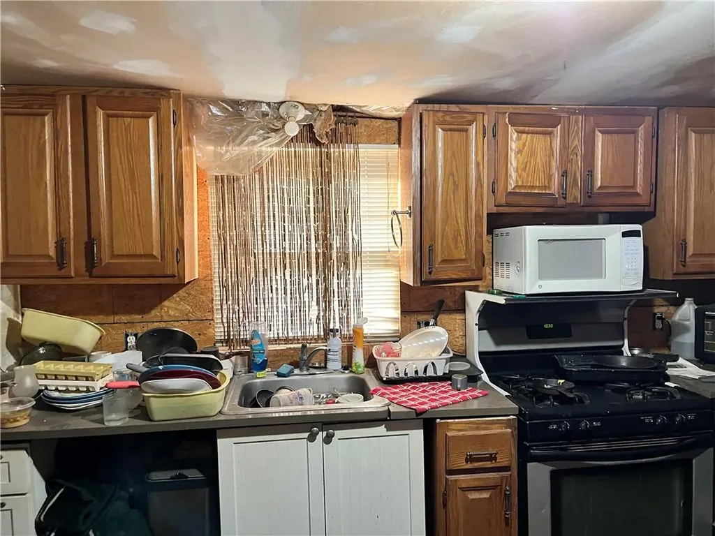 33 Beach Road Glocester RI 02814