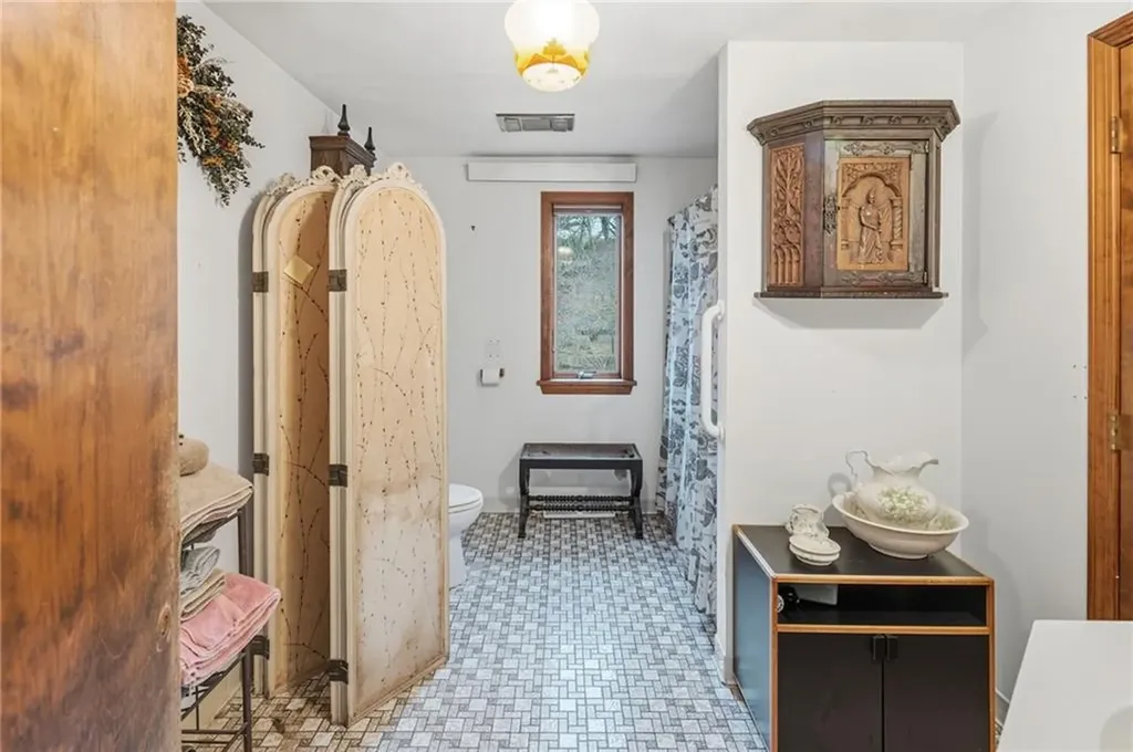 30 W Bay View Drive Jamestown RI 02835