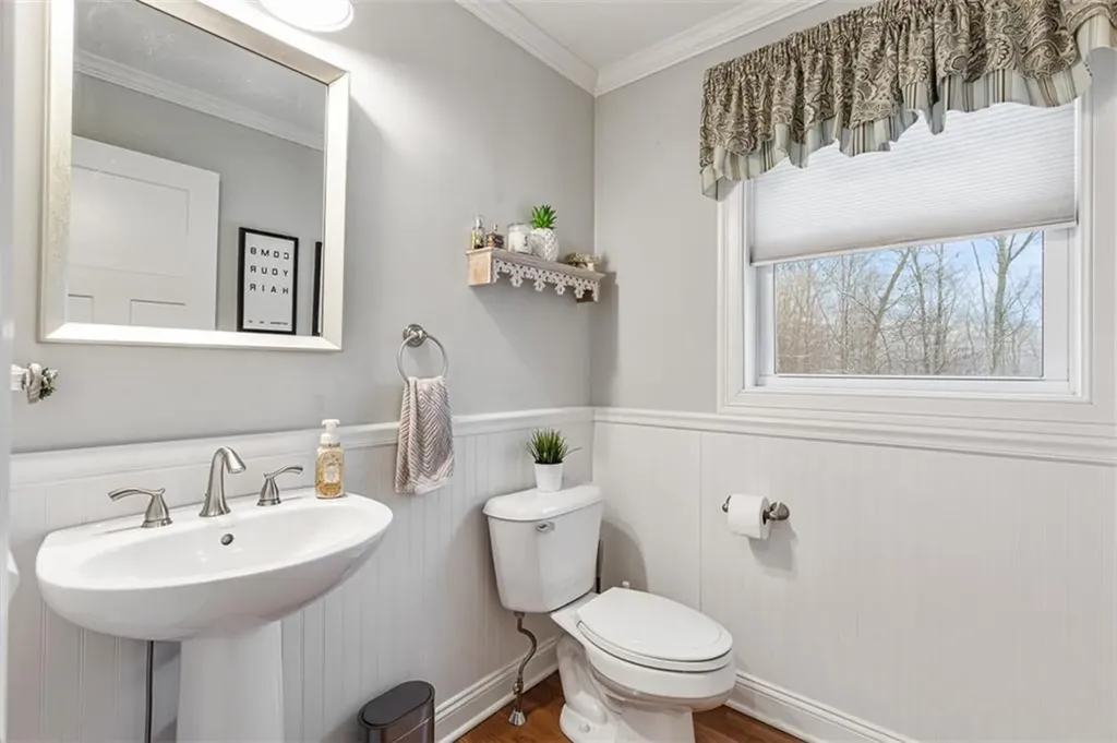 56 Harbor Ridge Lane Tiverton RI 02878