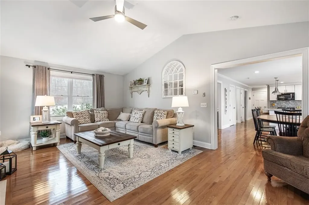 56 Harbor Ridge Lane Tiverton RI 02878