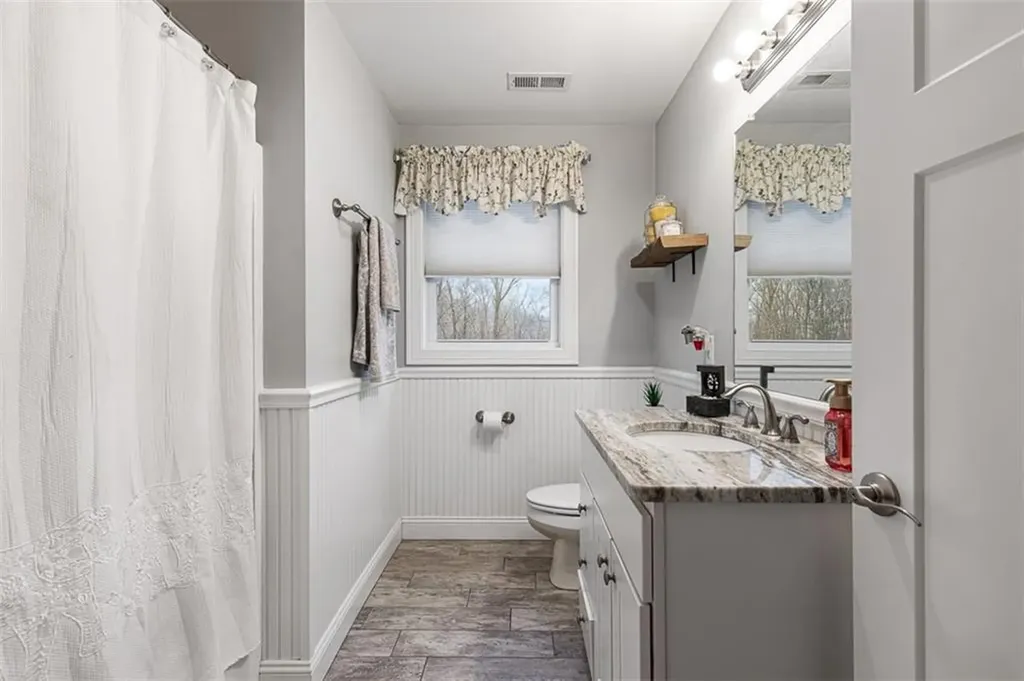 56 Harbor Ridge Lane Tiverton RI 02878